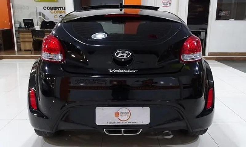Hyundai Veloster Com...