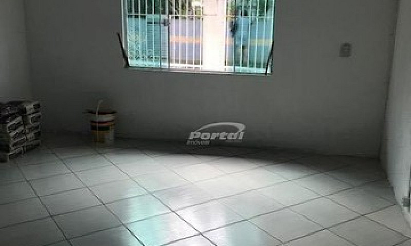 Casa Com 2 Dormitóri...