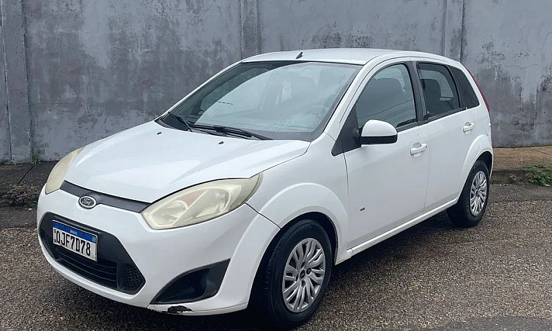 Ford Fiesta Se 1.6 8...