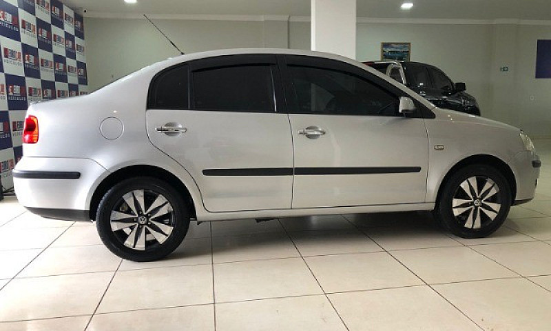 Polo Sedan 1.6 Compl...