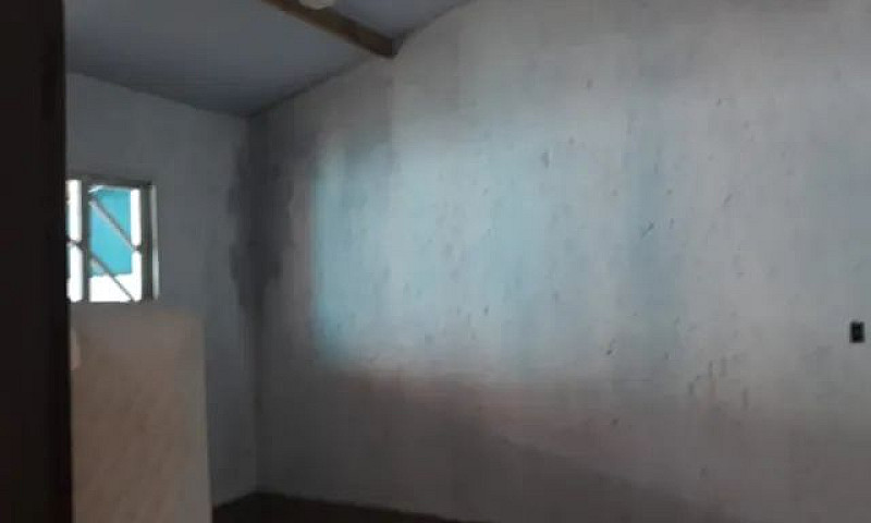 Casa Com Piscina Flo...