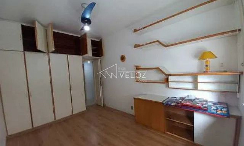 Apartamento-À Venda-...