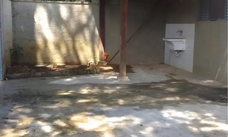 Casa De 2 Quartos Em...