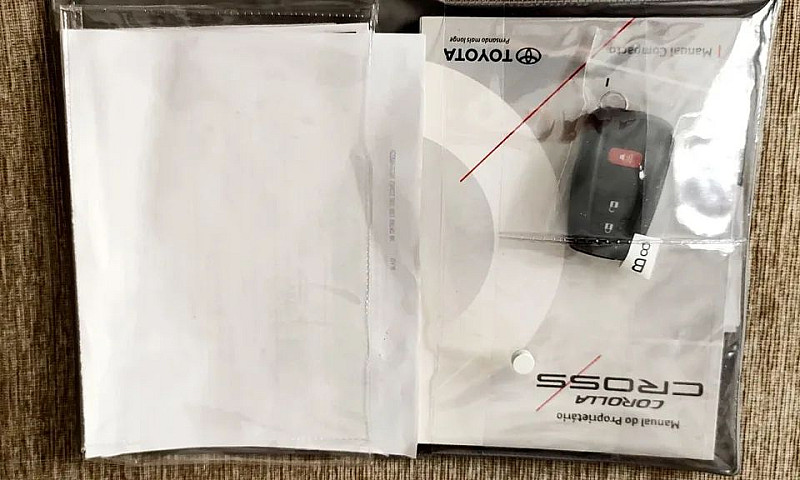 Toyota Corolla Cross...