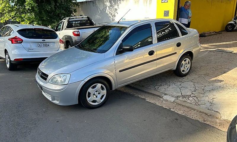 Chevrolet Corsa Seda...