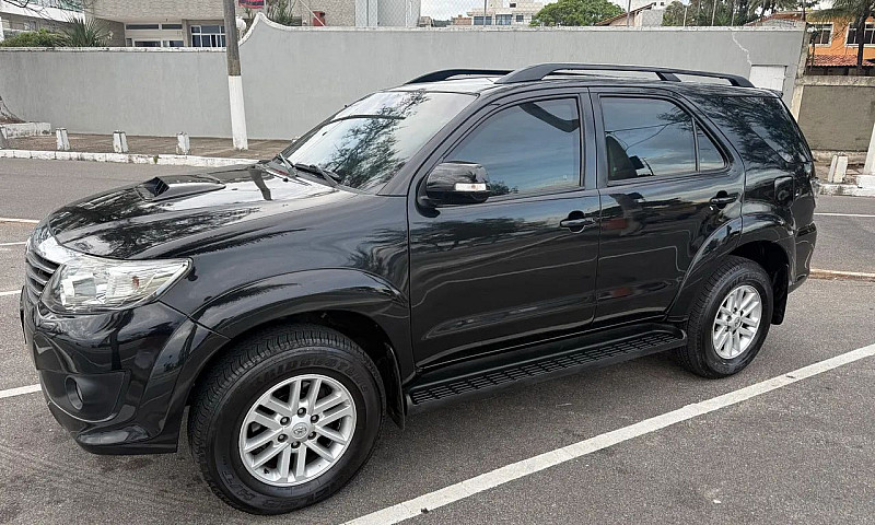 Toyota Hilux Sw4 Srv...