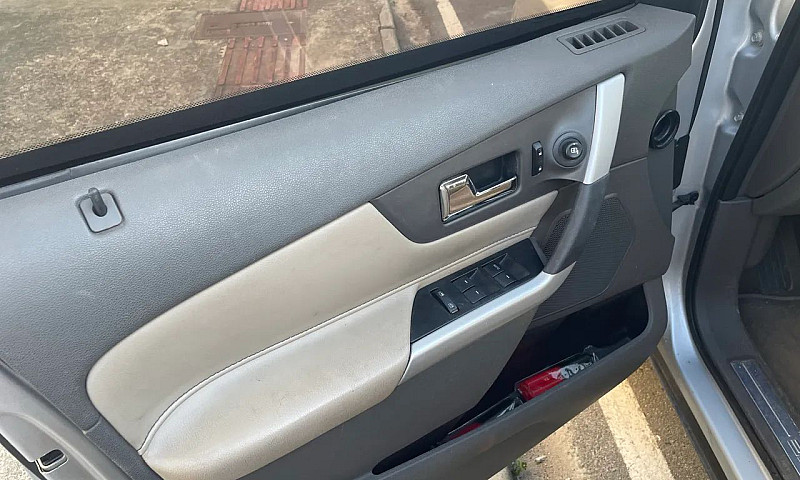 Ford Edge Limited 3....