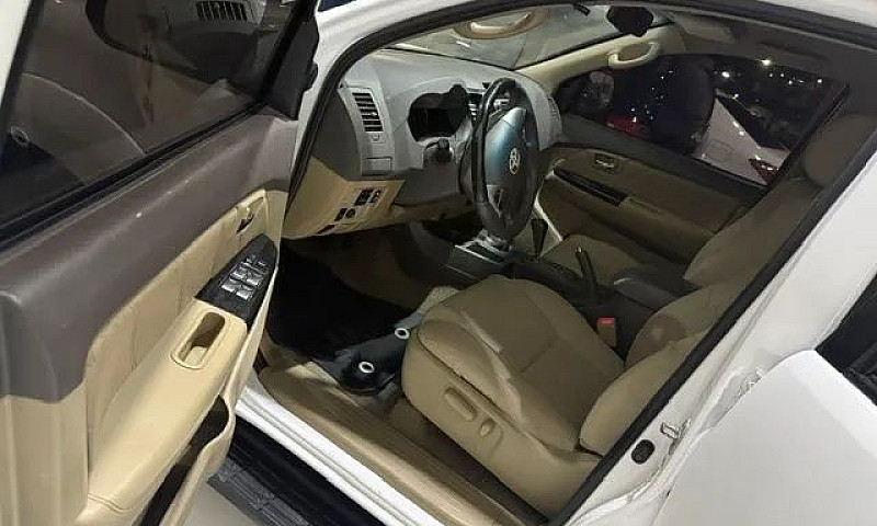Toyota Hilux Sw4 Srv...