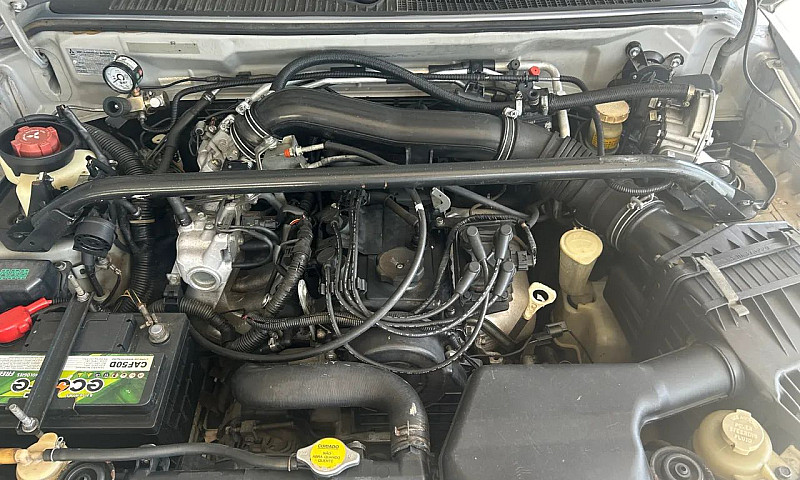 Mitsubishi Pajero Tr...