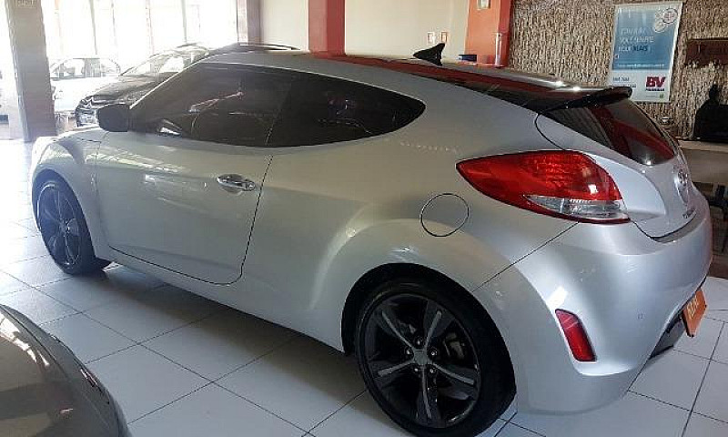 Hyundai Veloster 1.6...