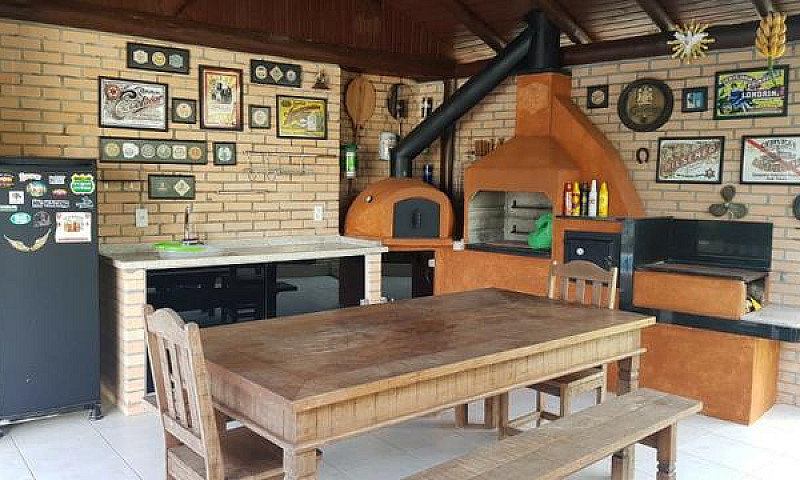 Casa Especial Em Con...