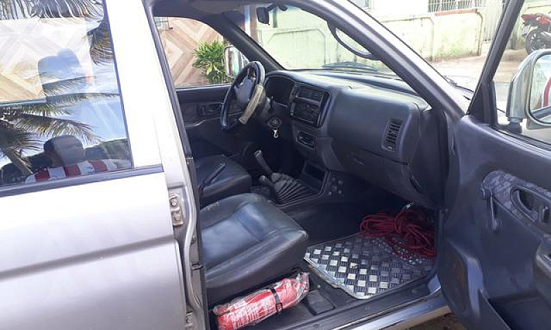 L200 4X4...