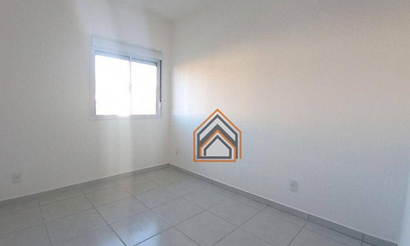 Casa Com 2 Dormitóri...