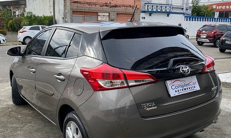 Toyota Yaris Xl 1.3 ...