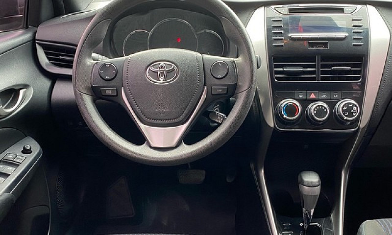 Toyota Yaris Xl 1.3 ...
