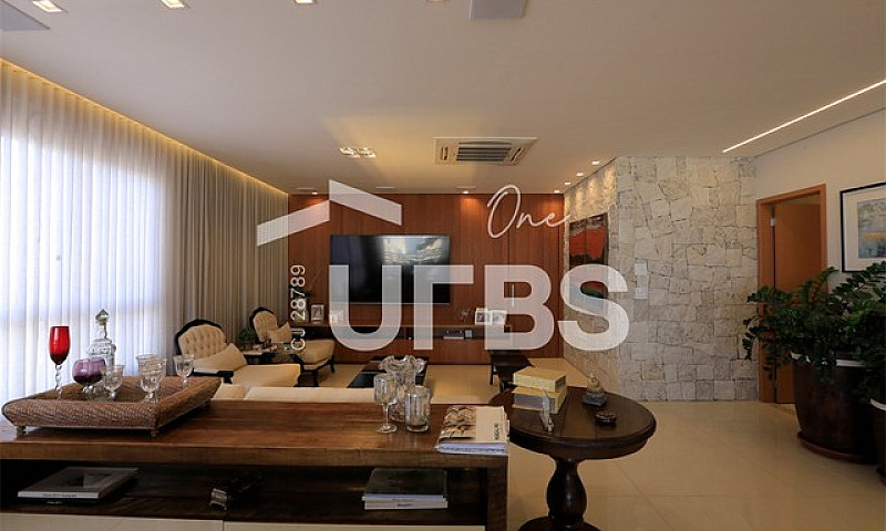 Celebrate - Apartame...