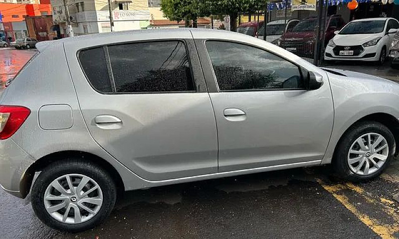Renault Sandero 1.6 ...