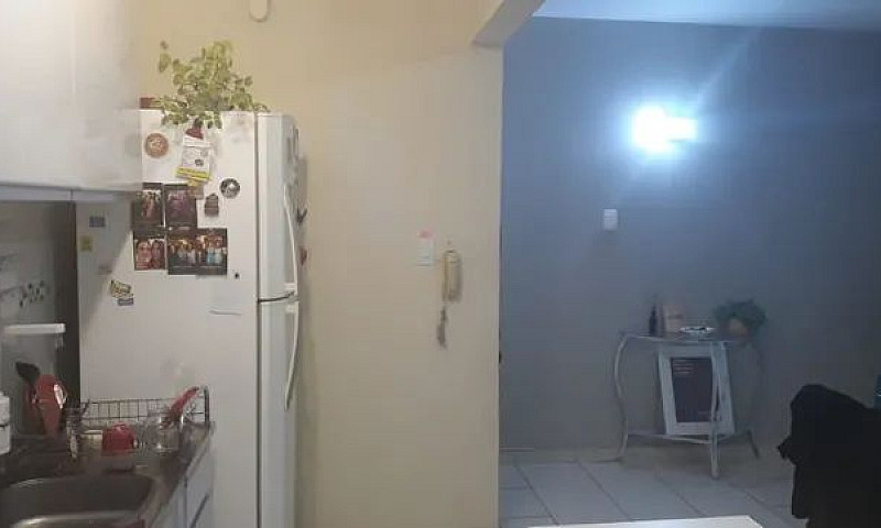 Quarto Em Apê Próxim...
