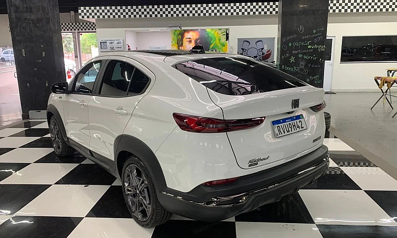 Fiat Fastback Limite...