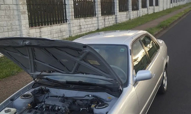Toyota Corola Xei 1....