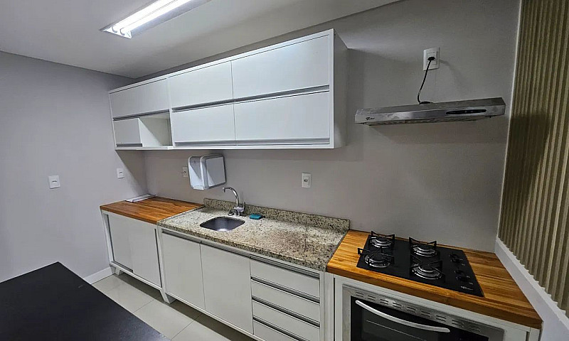 Exc Apt 02 Suites, A...