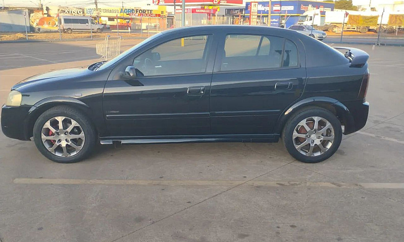 Chevrolet Astra Adva...