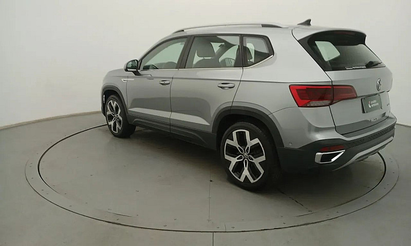 Volkswagen Taos High...