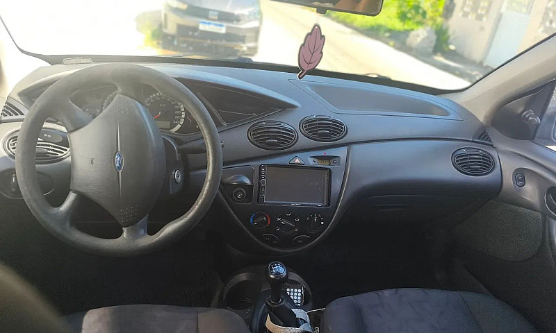 Ford Focus 1.6 S/Se/...