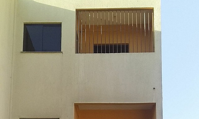 Casas E Apartamentos...