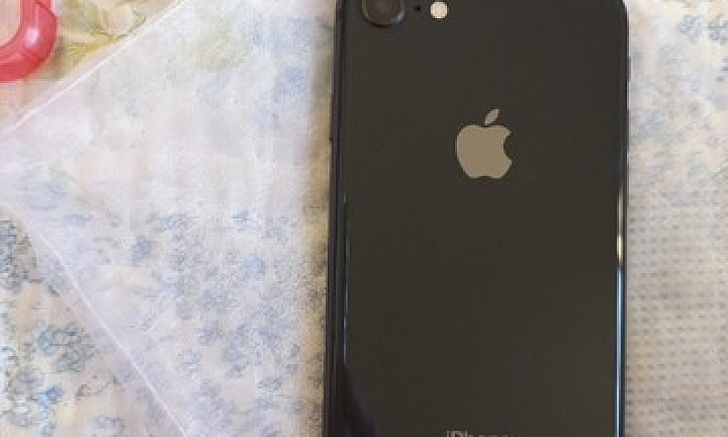 Iphone 8 64 Gb Preto...