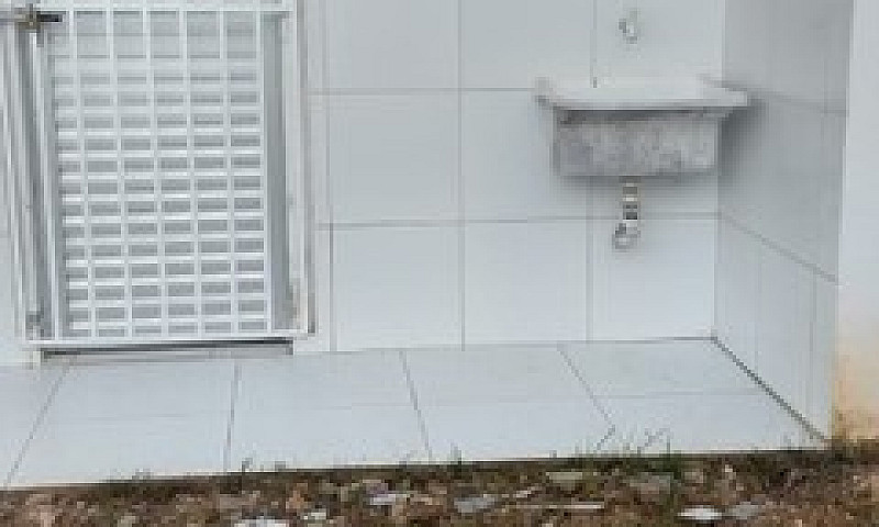 Aluga-Se Casa Em Mar...