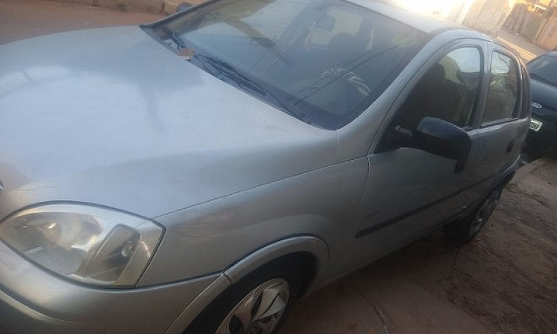 Corsa Joy 2008.     ...