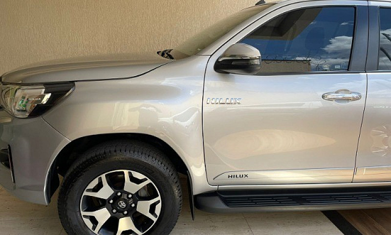Hilux Srv 20/20...