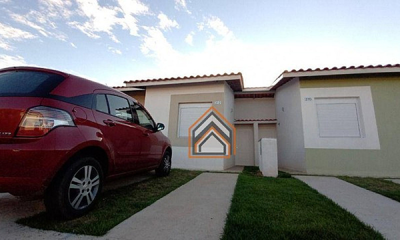 Casa Com 2 Dormitóri...