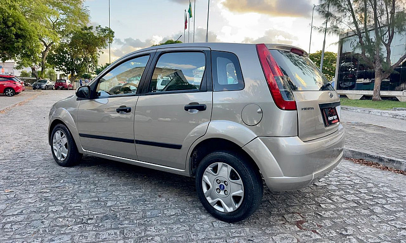Ford Fiesta 1.0 8V F...