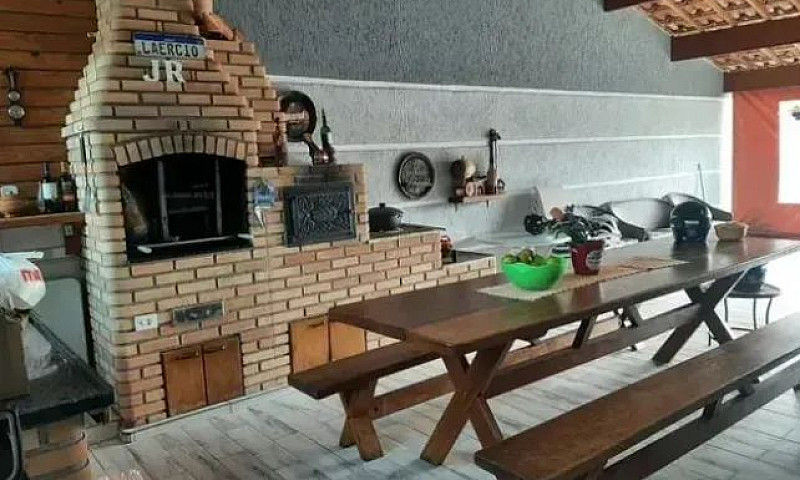 Casa A Venda 5+ Quar...