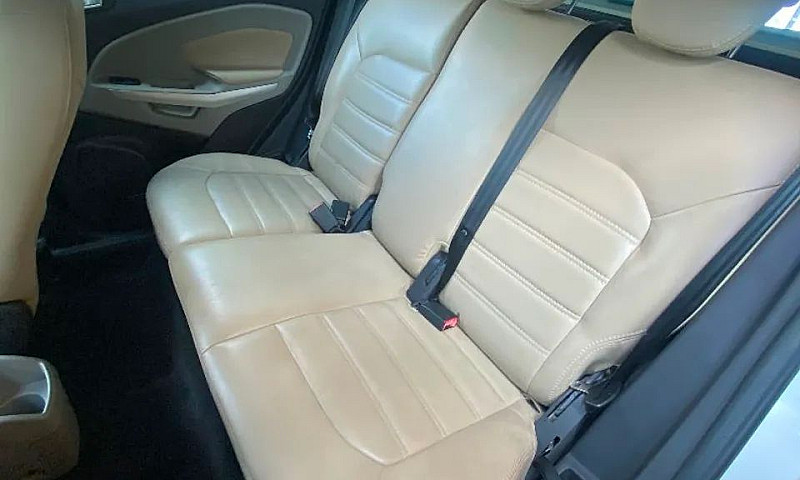 Ford Ecosport Titani...