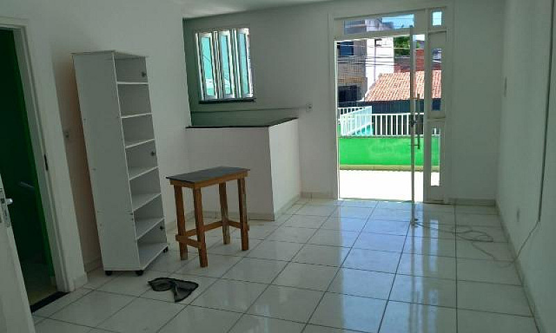 Alugo Quarto / Divid...