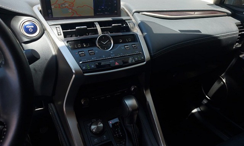 Lexus Nx 300H 2.5 - ...
