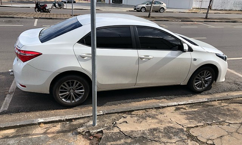 Vendo Corolla 2.0 Xe...