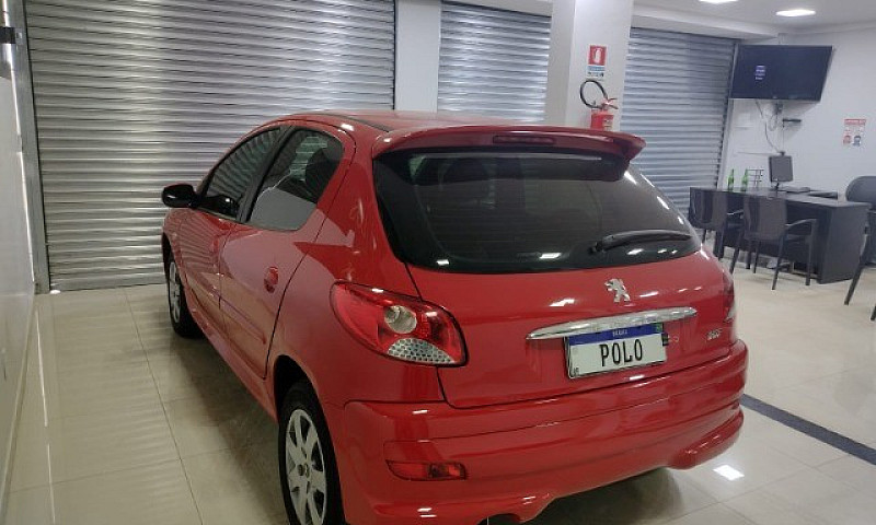 207 2013 Hatch Xr 1....