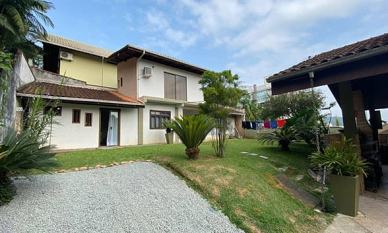 Casa À Venda, 180 M²...