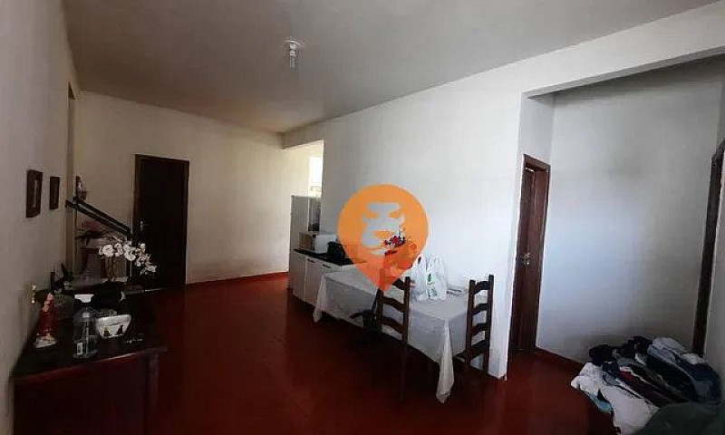 Casa Com 3 Dormitóri...