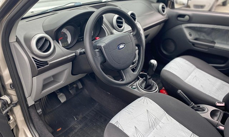 Fiesta Class 1.6 8V ...