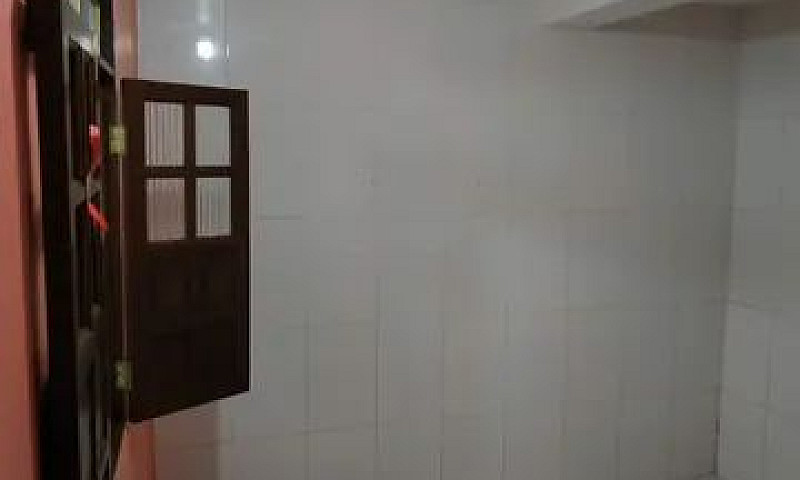 Alugo Kitnet ...