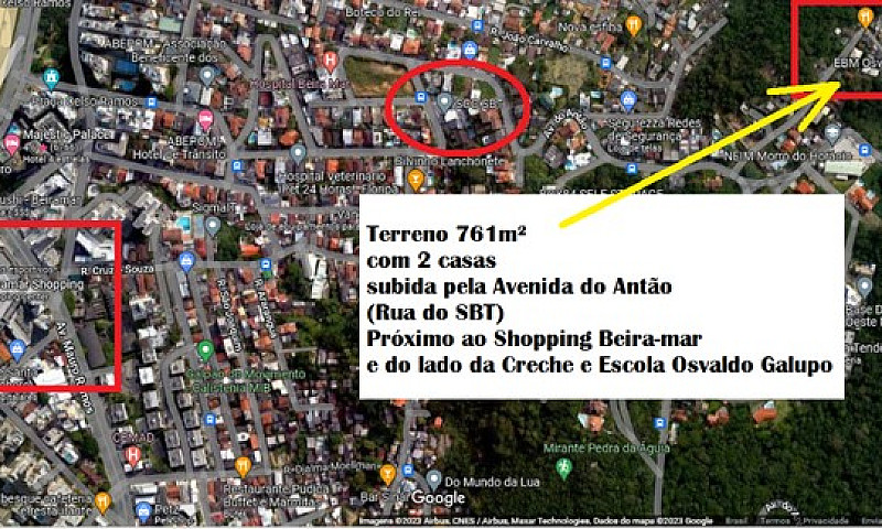 Duas Casas Em Terren...