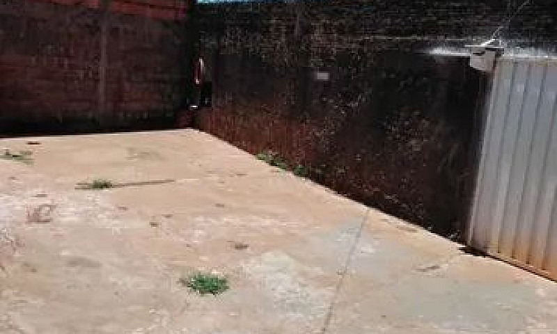 Vendo Casa No Itapoã...