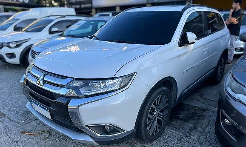 Mitsubishi Outlander...