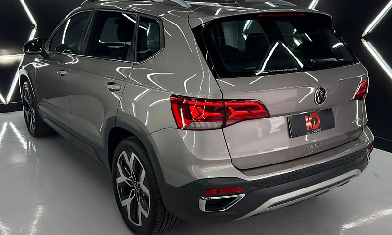Volkswagen Taos High...