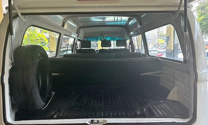 Volkswagen Kombi Sta...